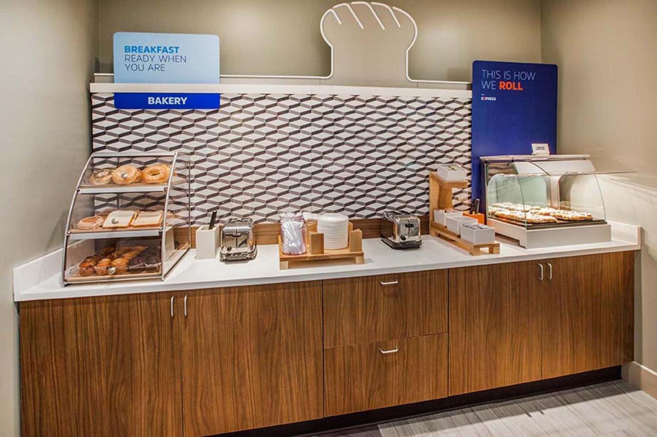 Holiday Inn Express Hotel & Suites Dayton-Centerville By Ihg Zewnętrze zdjęcie